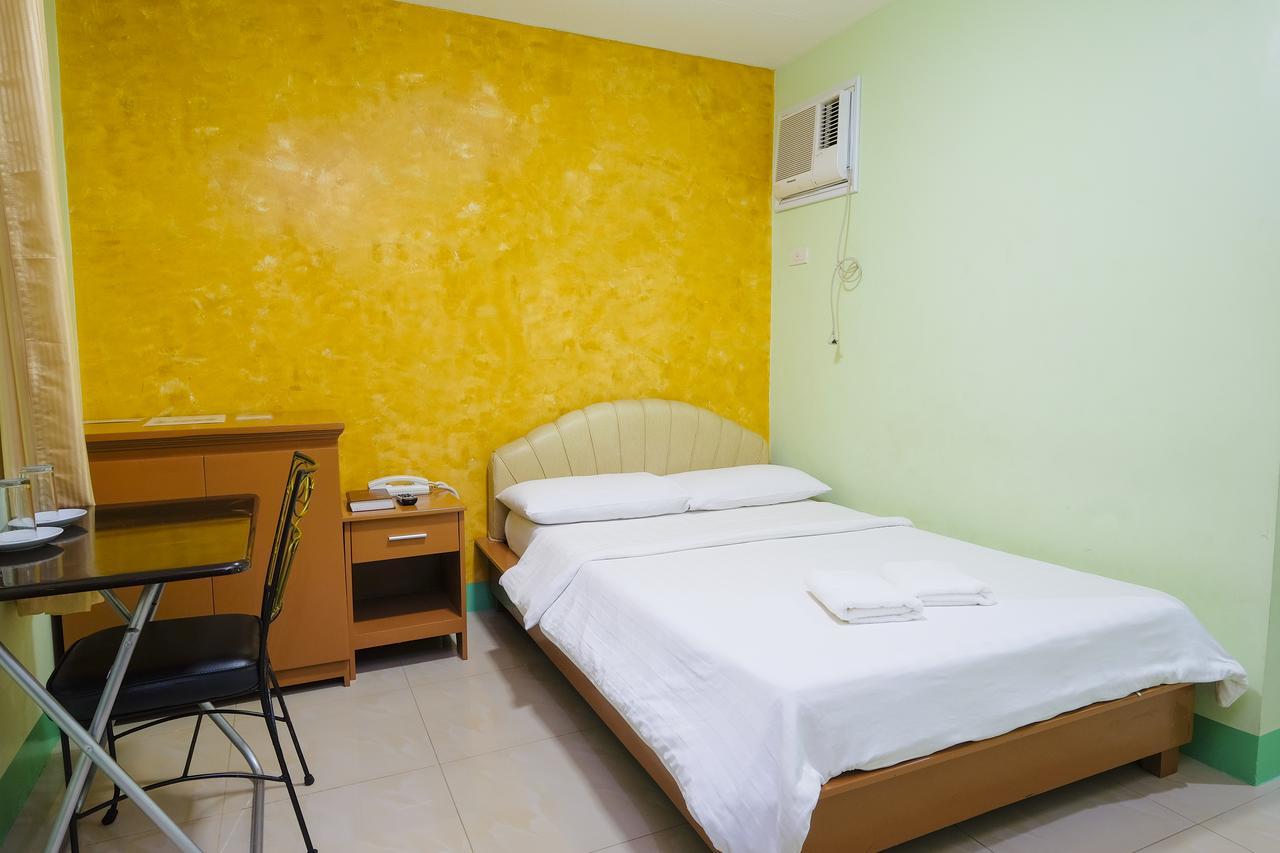 Japi Hotel - Annex Cauayan Extérieur photo